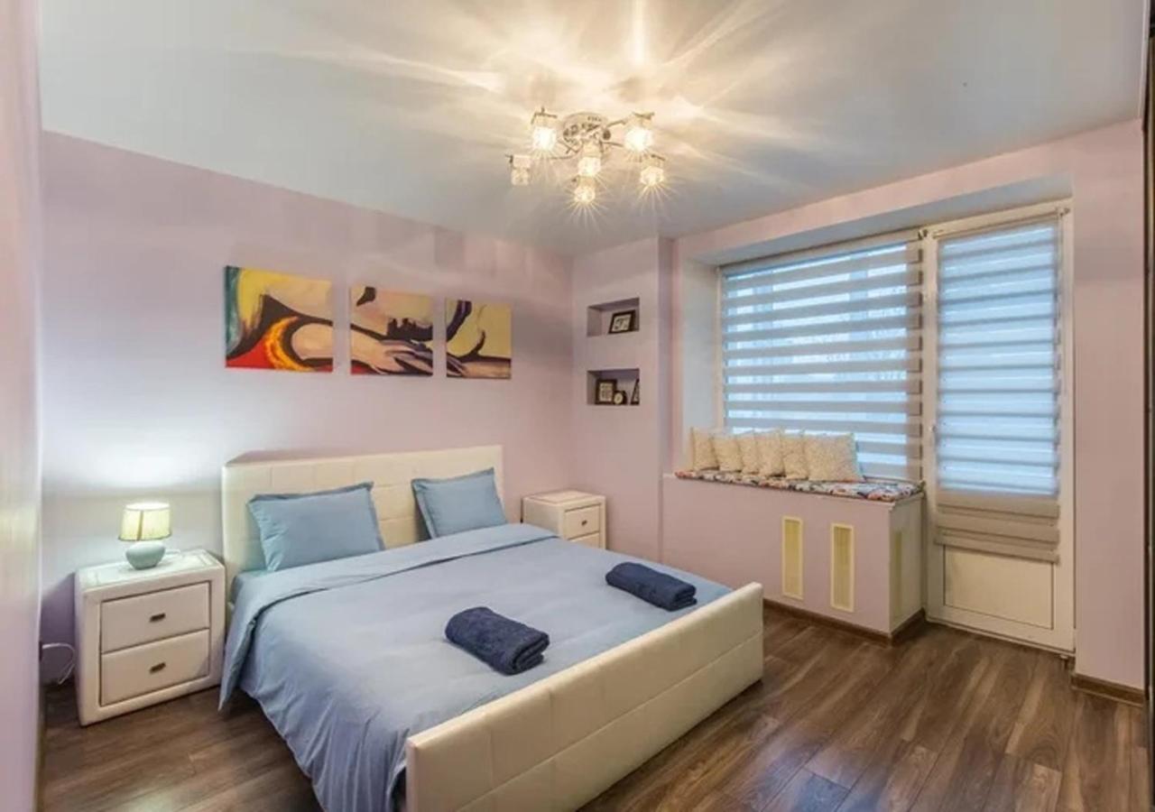 Apartments In The Center Of Minsk On Romanovskay Sloboda 10 Buitenkant foto
